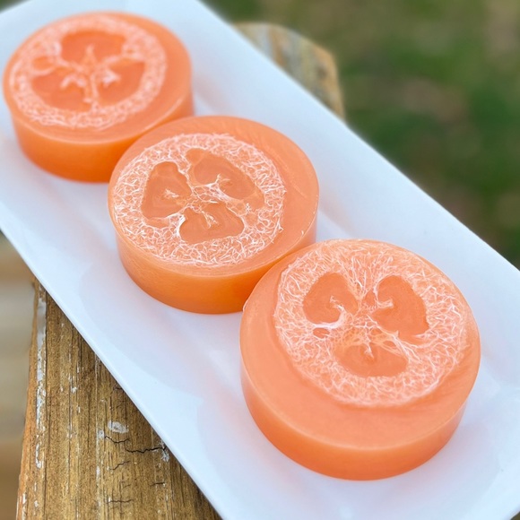 Handcrafted Loofah Soap - MANGO SORBET - Picture 1 of 1